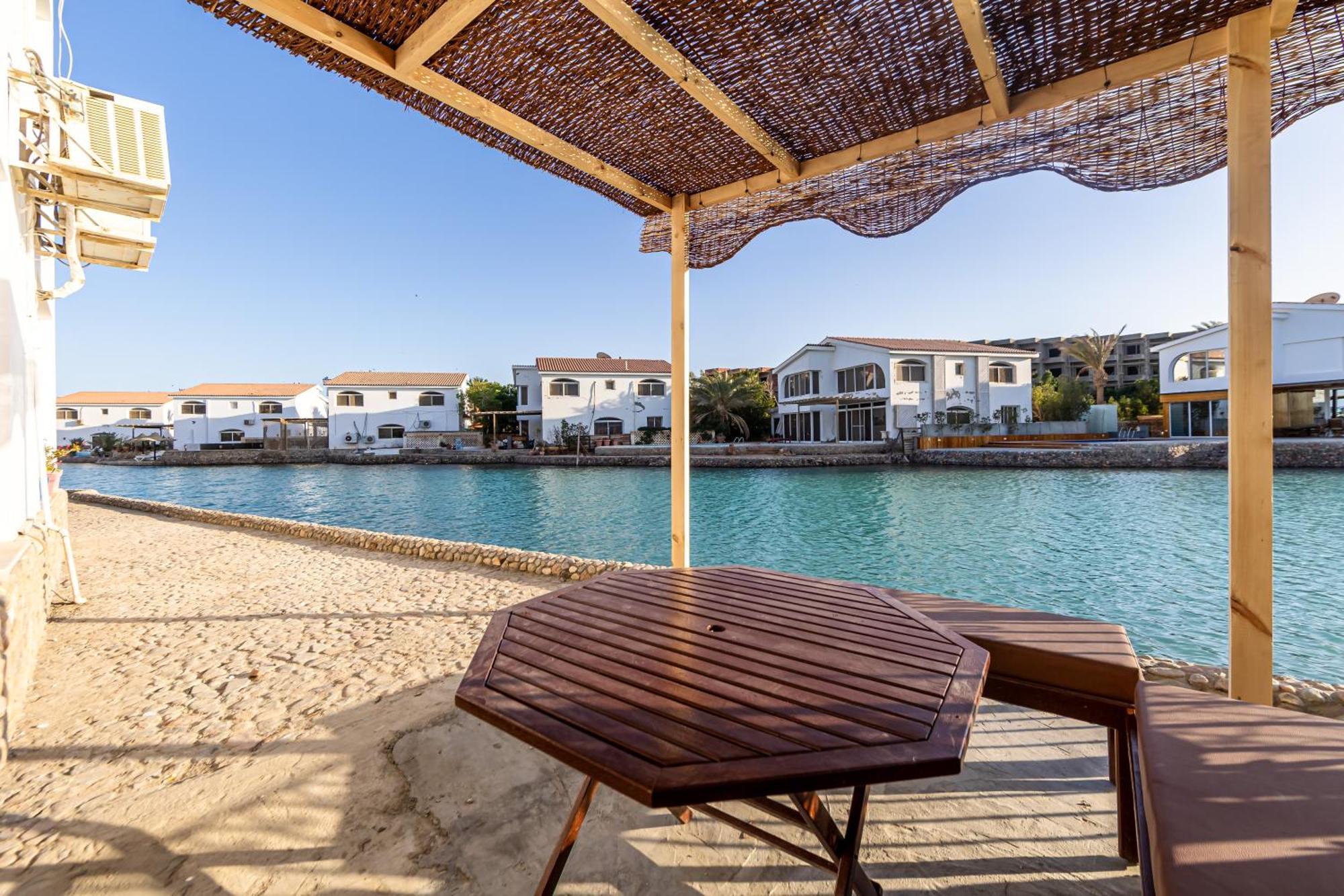 Aden Beach - Sea View Room With Beach Access In Villa Хургада Экстерьер фото